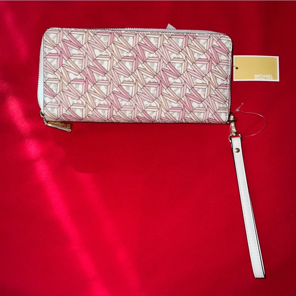 Authentic NWT - Picture 3 of 4